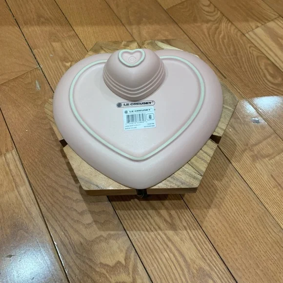 Le Creuset Heart Pink Set of 2